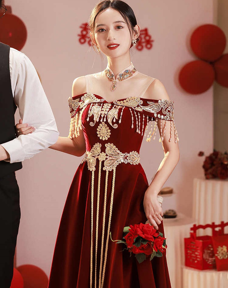 Luxury Lifestyle Dress - Gaun Cheongsam Gaya Cina untuk Pengantin