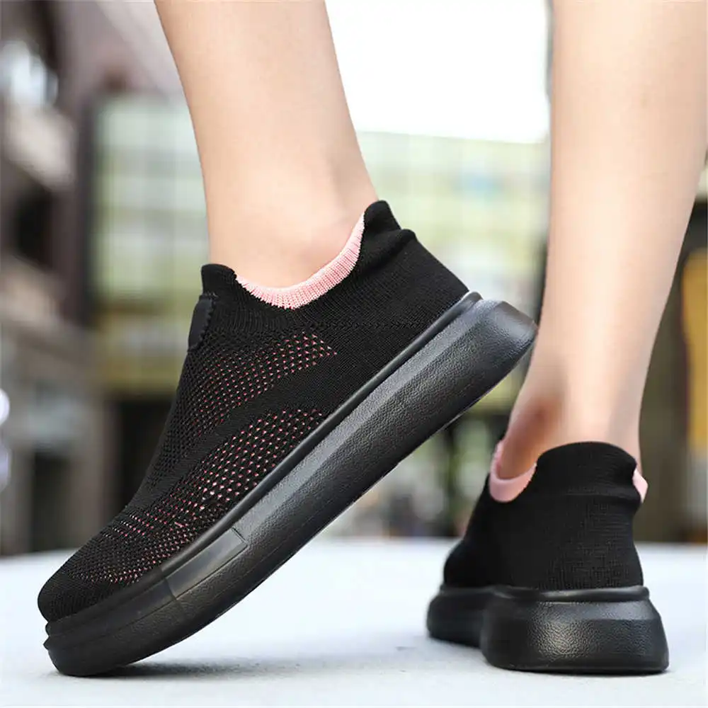 Luxury Lifestyle Shows - Stoking Platform sepatu cokelat untuk wanita