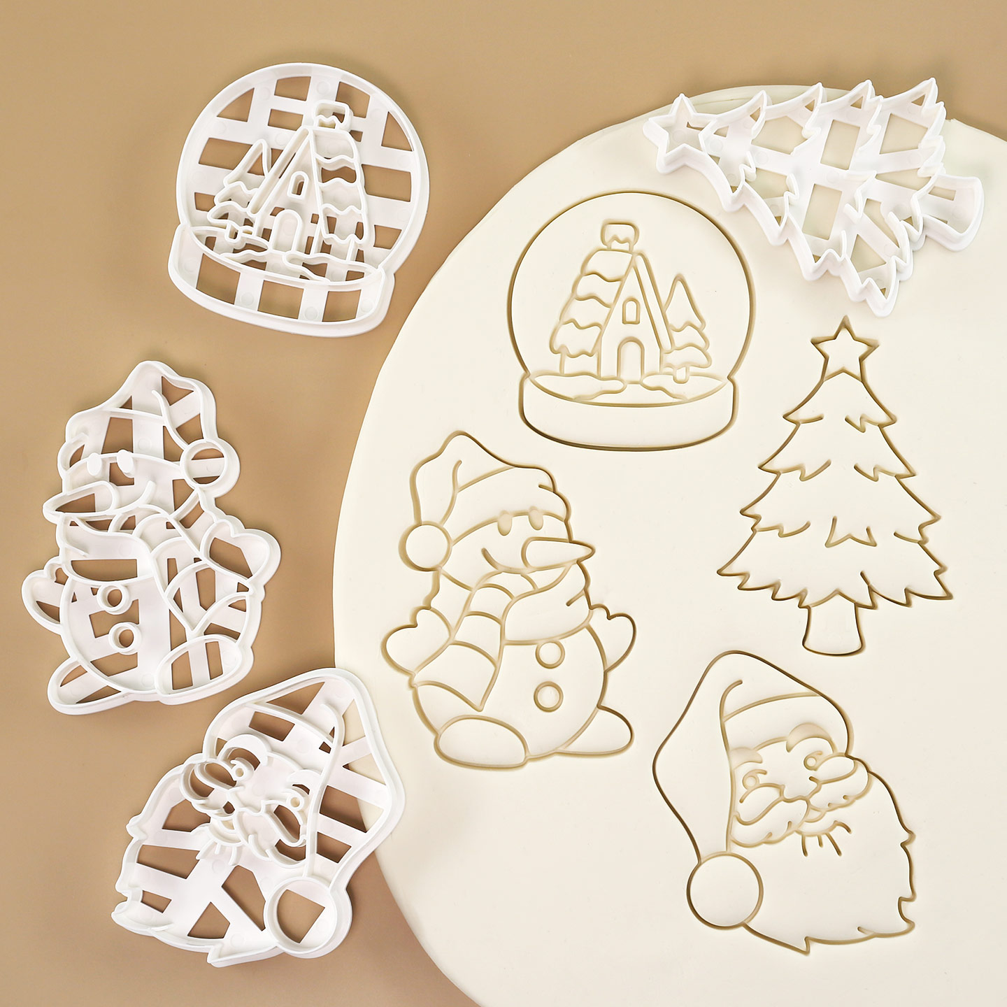 4 Buah Cetakan Kue Natal Bentu - Crystal Ball Decor ulasan dan harga
